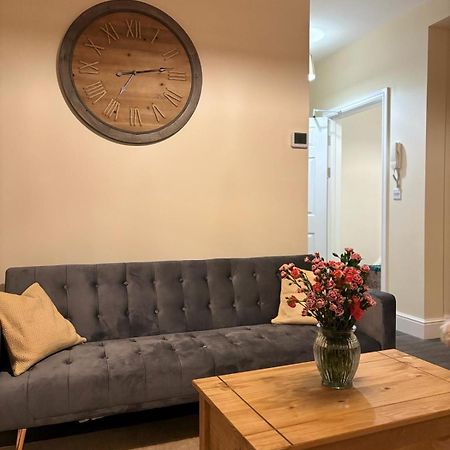 Cardiff/Pernath Home2 エクステリア 写真